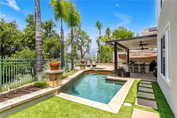 Exterior, Pool, Water