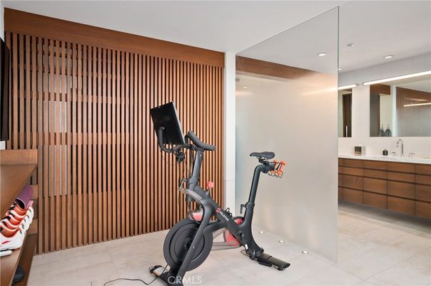 Fitness Equipment, Interior, Recessed Lighting