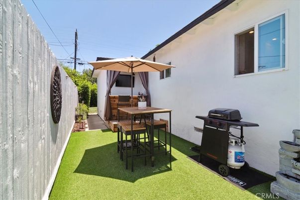 Backyard, Exterior