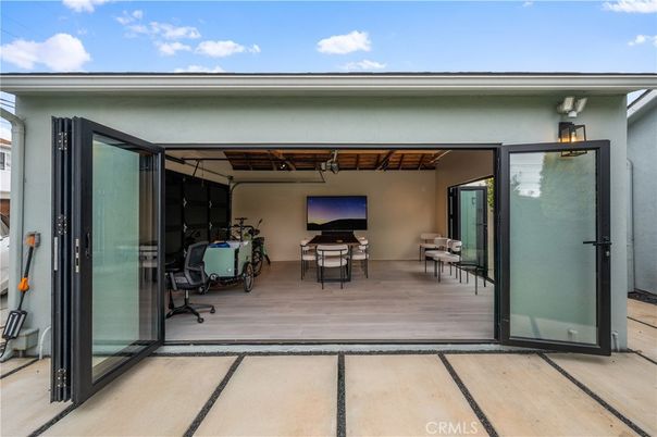 Exterior, Wood Texture Flooring