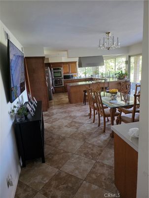 Chandelier, Dining room, Interior, Kitchen, Stainless Steel Appliances