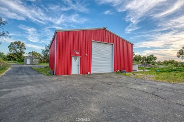 Detached Garage, Exterior