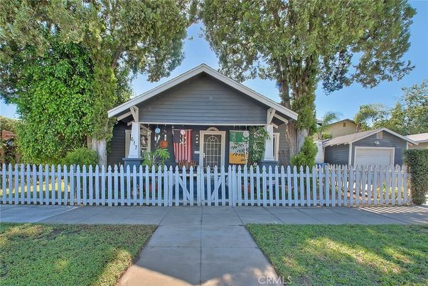 Exterior, Facade, American Craftsman