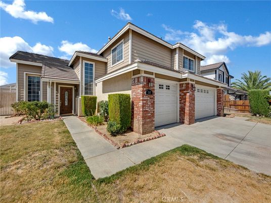 Attached, Exterior, Facade, Brick Facade, American Craftsman
