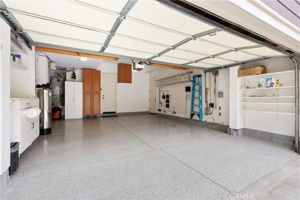 Garage, Interior, Washer