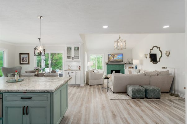 Fireplace, Interior, Living room, Pendant Lights, Recessed Lighting, Wood Texture Flooring