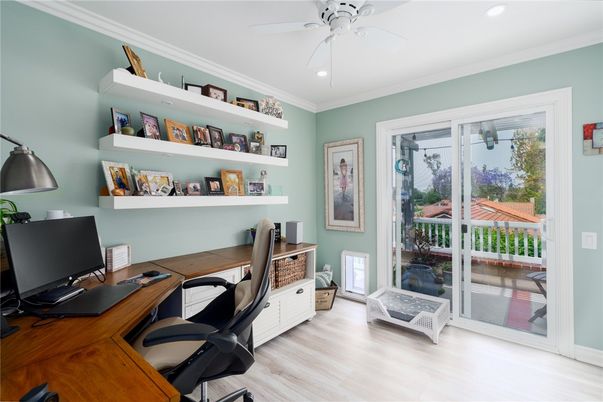 Home Office, Interior, Recessed Lighting, Wood Texture Flooring