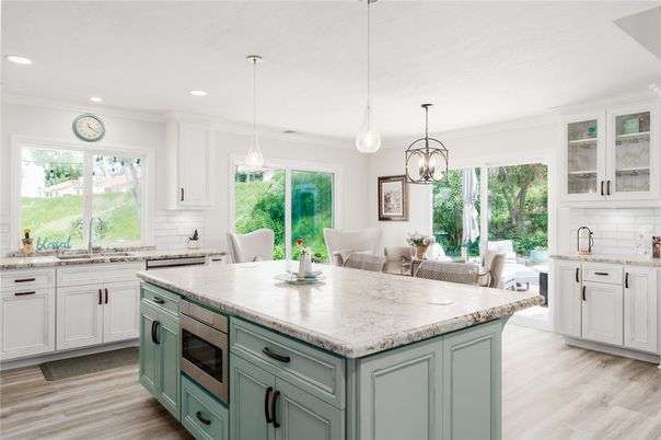 Dining room, Interior, Kitchen, Pendant Lights, Recessed Lighting, Wood Texture Flooring