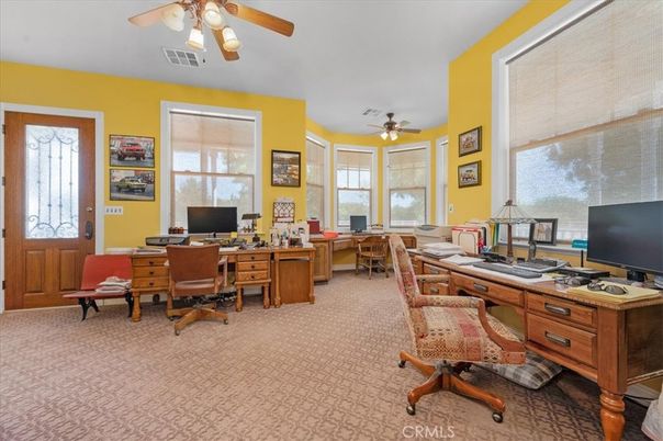 Home Office, Interior