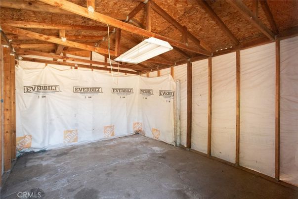 Empty room, Interior, Wooden Beams, Wooden Ceilings