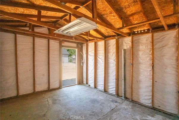Empty room, Interior, Wooden Beams, Wooden Ceilings