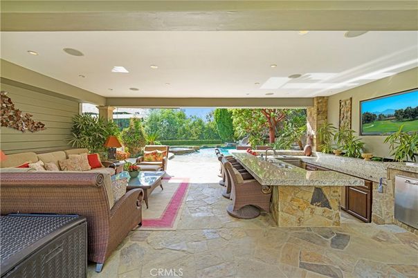 Exterior, Recessed Lighting