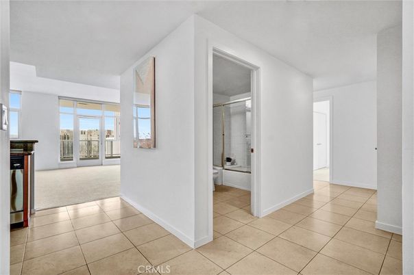 Bathroom, Empty room, Interior