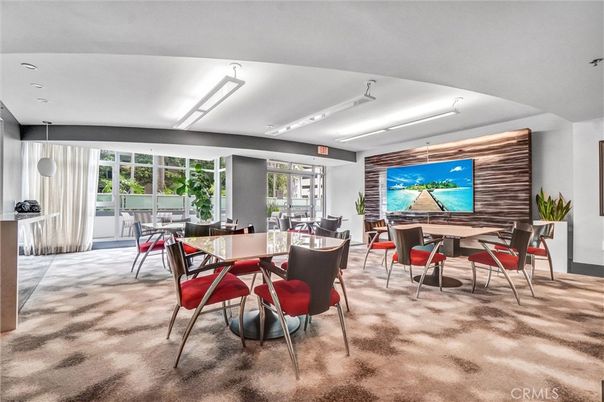 Dining room, Interior, Recessed Lighting