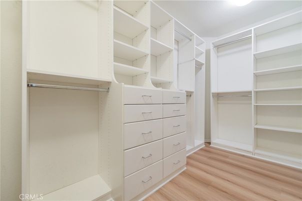 Interior, Walk-in Closets, Wood Texture Flooring