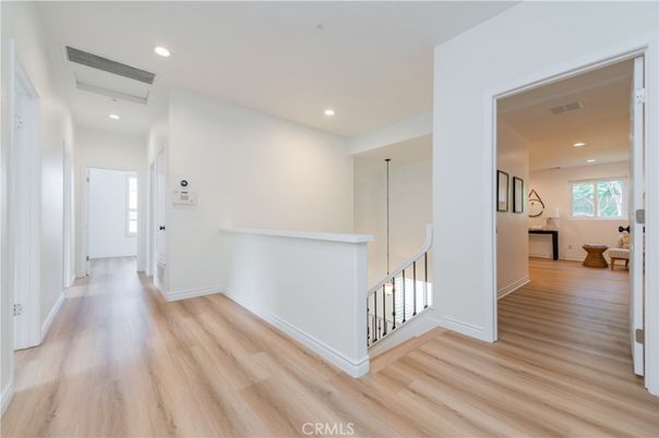 Interior, Pendant Lights, Recessed Lighting, Wood Texture Flooring