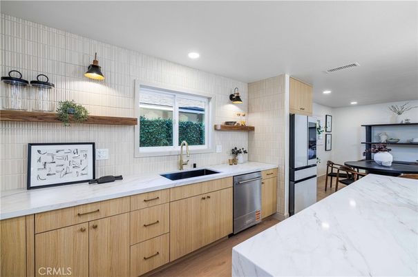 Dining room, Interior, Kitchen, Recessed Lighting, Stainless Steel Appliances, Wood Texture Flooring