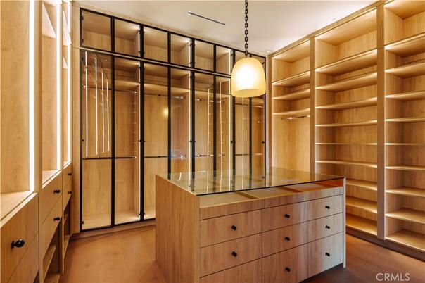 Interior, Pendant Lights, Walk-in Closets, Wood Texture Flooring