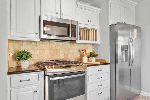 Interior, Kitchen, Stainless Steel Appliances