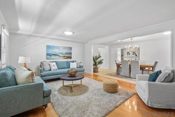 Chandelier, Dining room, Interior, Living room, Recessed Lighting, Wood Texture Flooring