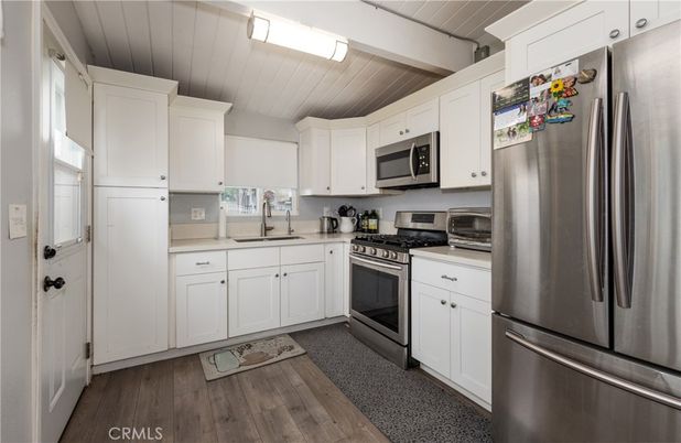 Interior, Kitchen, Stainless Steel Appliances, Wood Texture Flooring