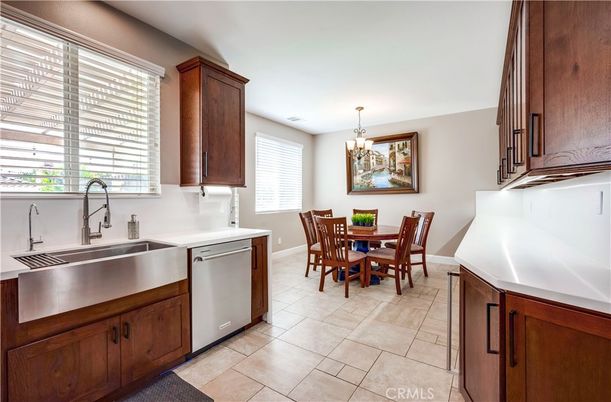 Chandelier, Dining room, Interior, Kitchen