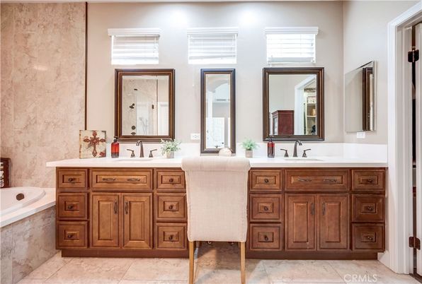 Bathroom, Dual Sink Vanities, Interior