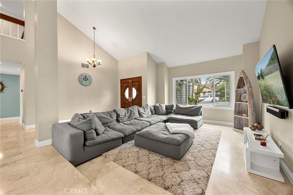 Chandelier, Interior, Living room