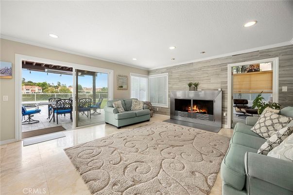 Fireplace, Interior, Living room, Recessed Lighting