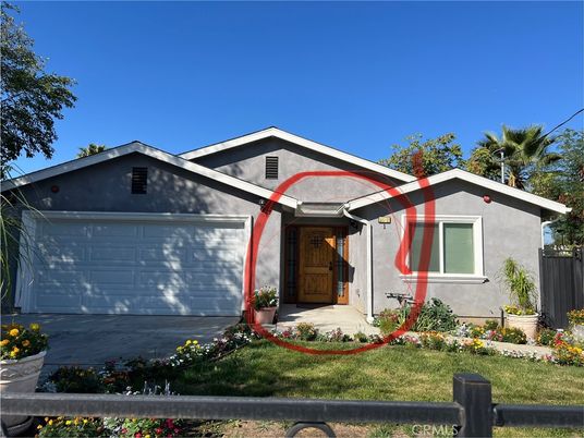Attached, Exterior, Facade, American Craftsman