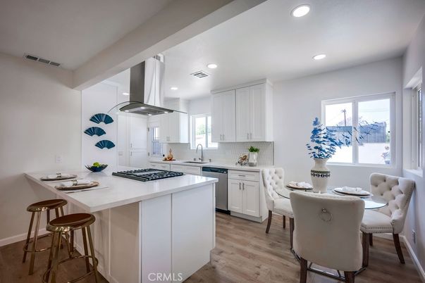 Dining room, Interior, Kitchen, Recessed Lighting, Wood Texture Flooring