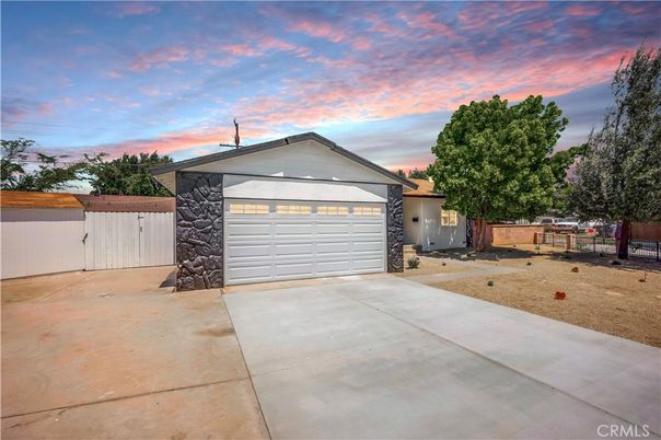 Backyard, Detached Garage, Exterior