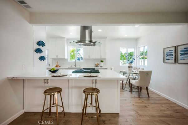 Dining room, Interior, Kitchen, Recessed Lighting, Wood Texture Flooring