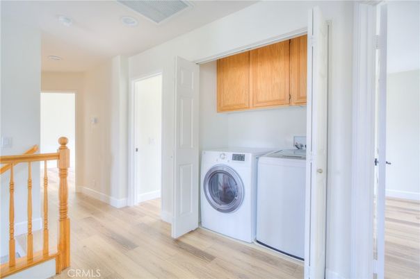 Interior, Utility Closets, Washer, Wood Texture Flooring