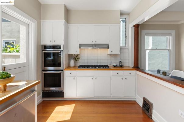 Interior, Kitchen, Stainless Steel Appliances, Wood Texture Flooring