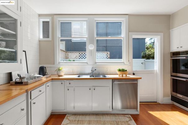 Interior, Kitchen, Stainless Steel Appliances, Wood Texture Flooring