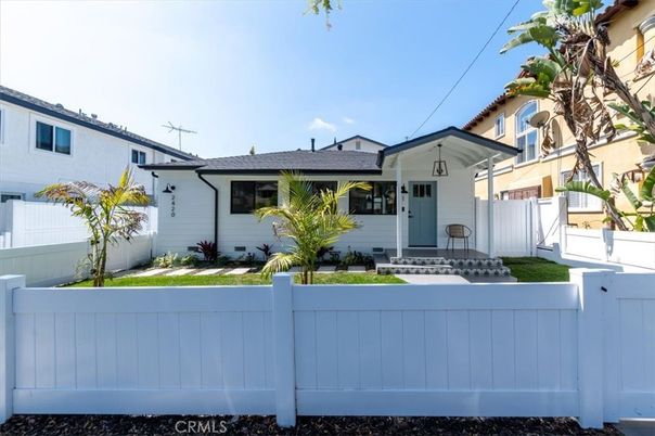 Backyard, Exterior, Facade, Ranch