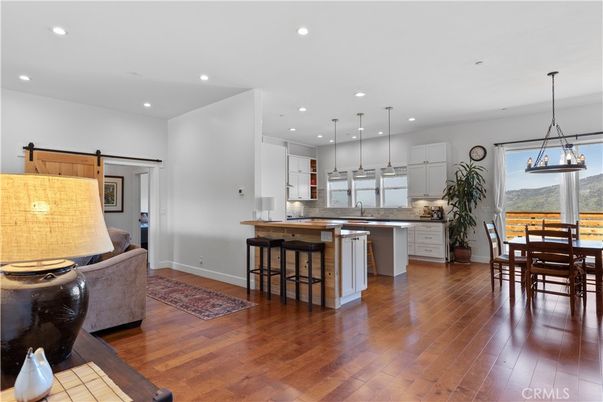 Dining room, Interior, Kitchen, Pendant Lights, Recessed Lighting, Wood Texture Flooring