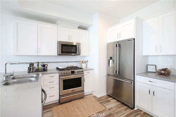 Interior, Kitchen, Stainless Steel Appliances, Wood Texture Flooring