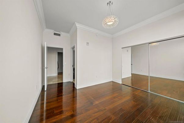 Chandelier, Empty room, Interior, Pendant Lights, Wood Texture Flooring