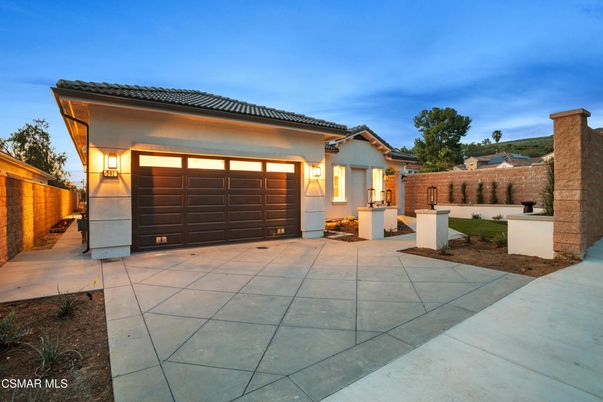 Detached Garage, Exterior