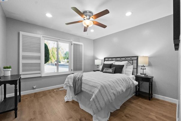 Bedroom, Interior, Recessed Lighting, Wood Texture Flooring