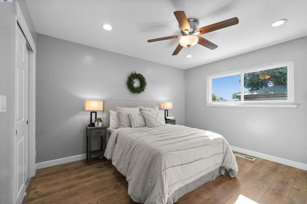 Bedroom, Interior, Recessed Lighting, Wood Texture Flooring