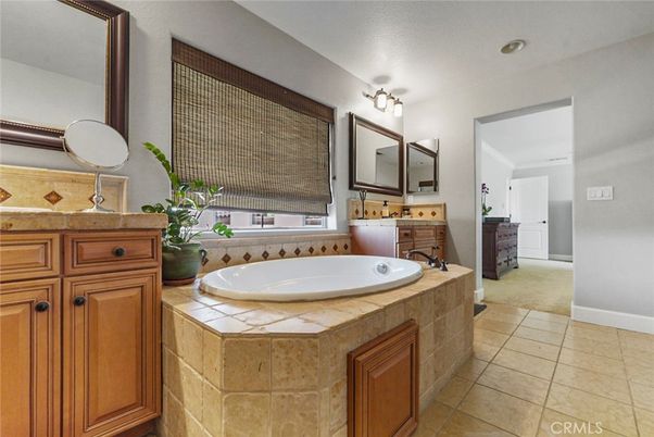 Bathroom, Interior, Recessed Lighting, Tile Countertops