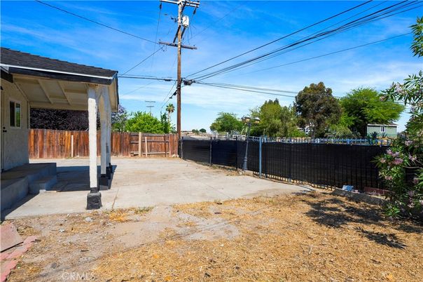 Backyard, Exterior