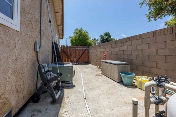 Exterior, Hot Tub