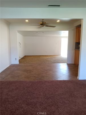 Empty room, Interior, Recessed Lighting