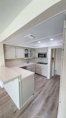 Interior, Kitchen, Recessed Lighting, Wood Texture Flooring