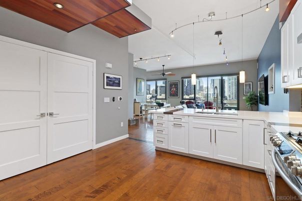 Dining room, Interior, Kitchen, Pendant Lights, Recessed Lighting, Wood Texture Flooring