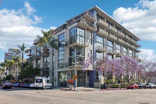 Exterior, Facade, Condo Building